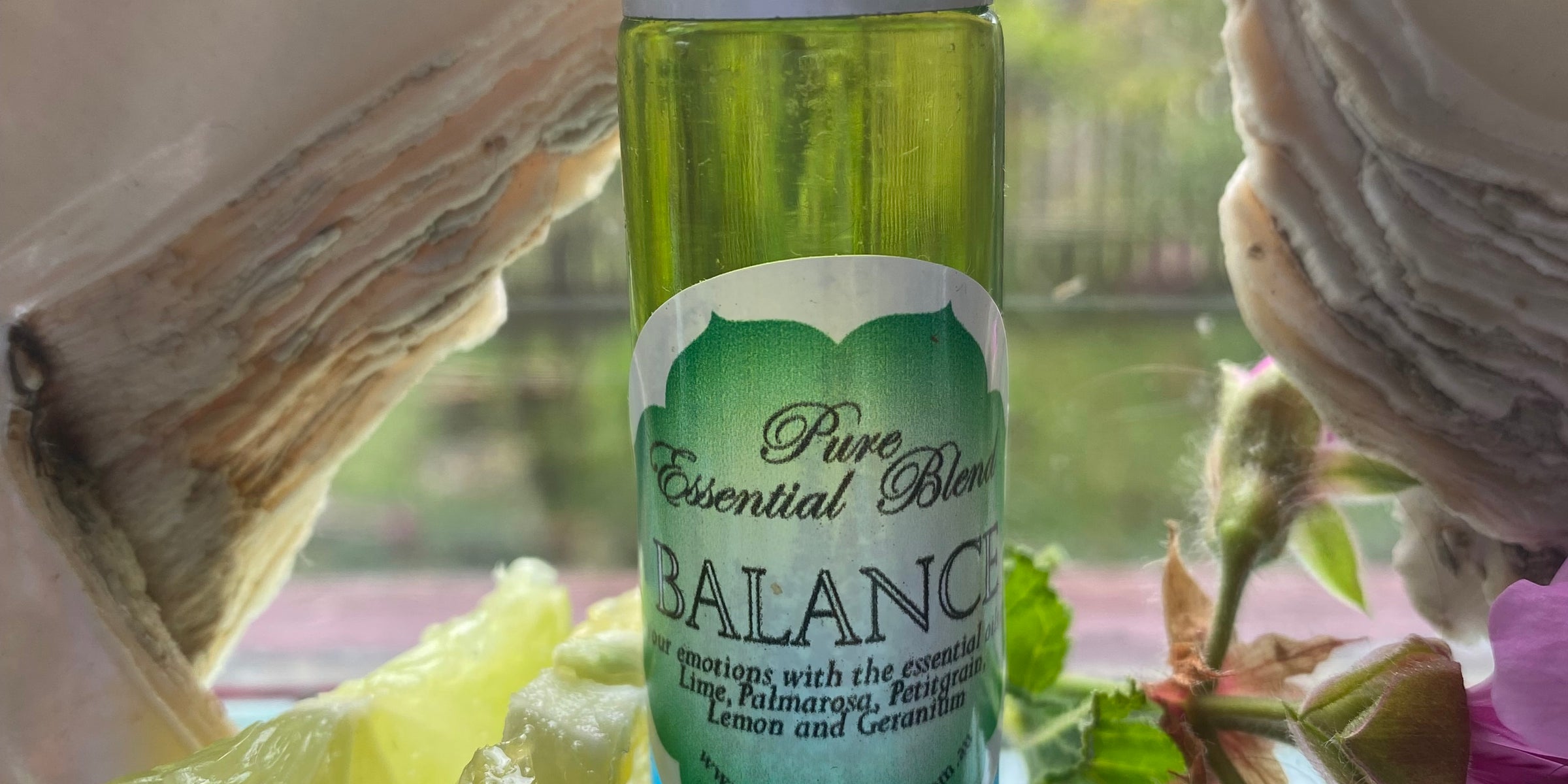 Roll-on Essential oil Blend with Crystal Chips.10mls.