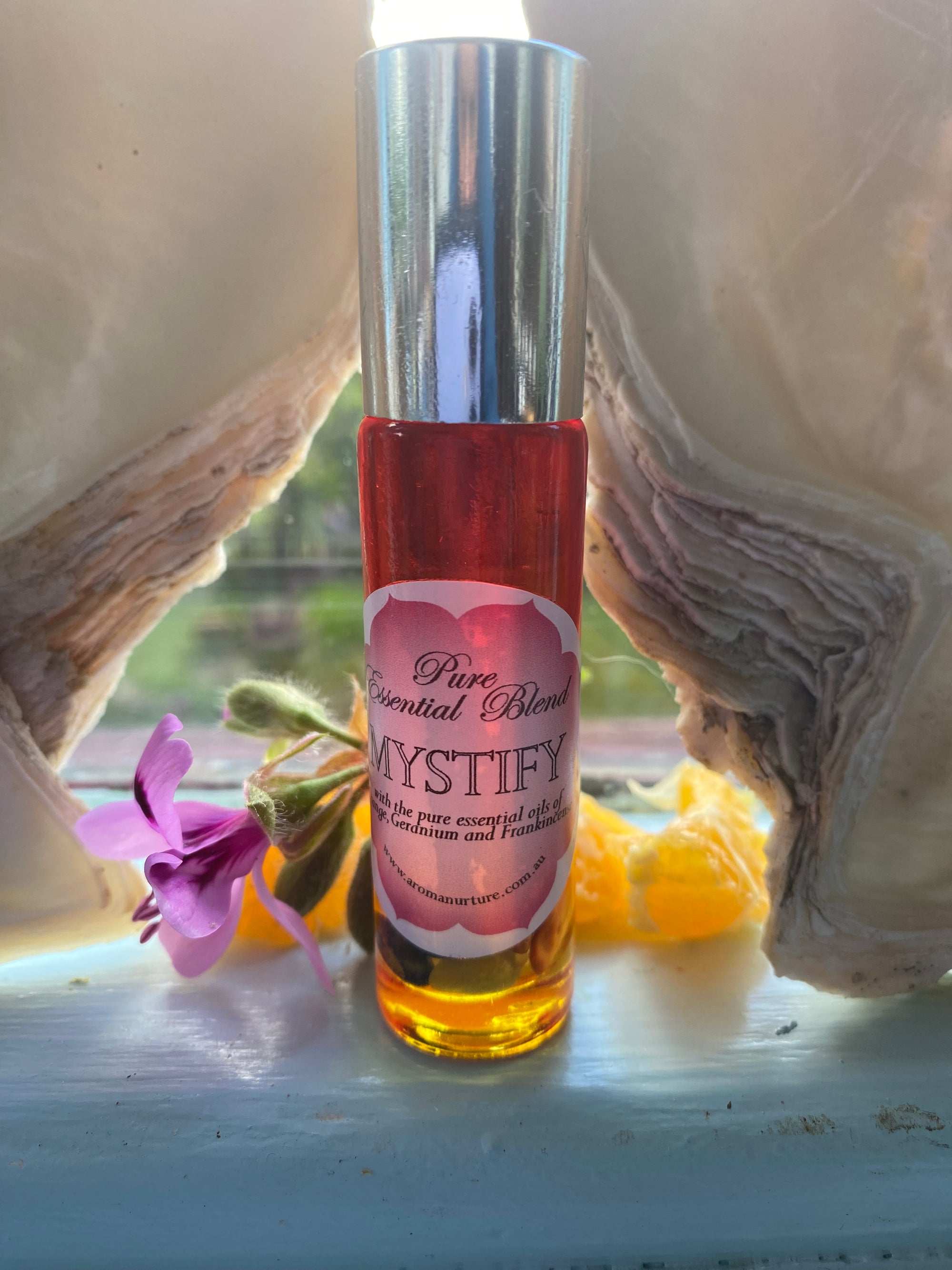 MYSTIFY Roll-0n Blend with Crystal Chips.