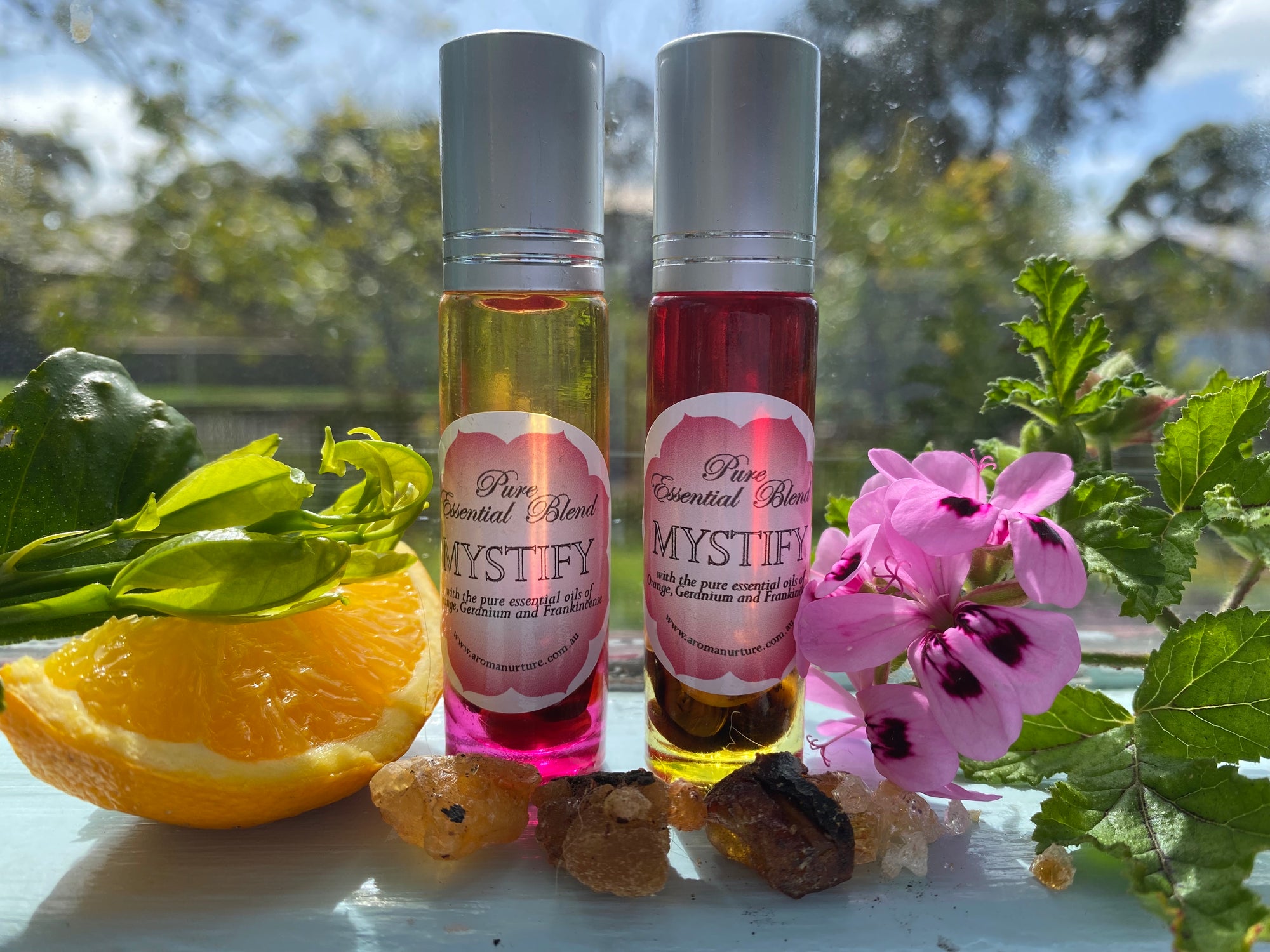 MYSTIFY Roll-0n Blend with Crystal Chips.