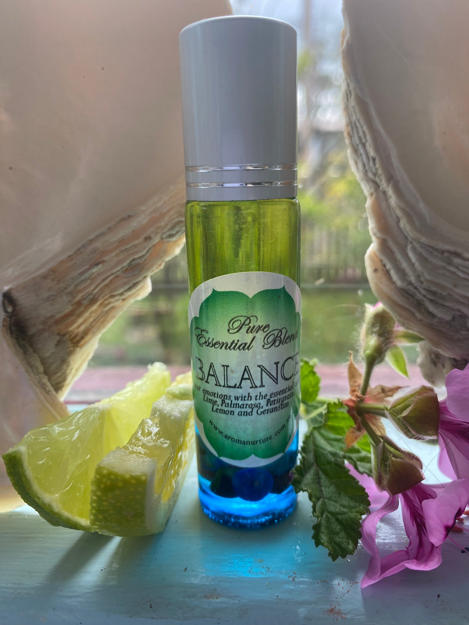 Balance Roll-on Blend with Crystal Chips. 10mls.