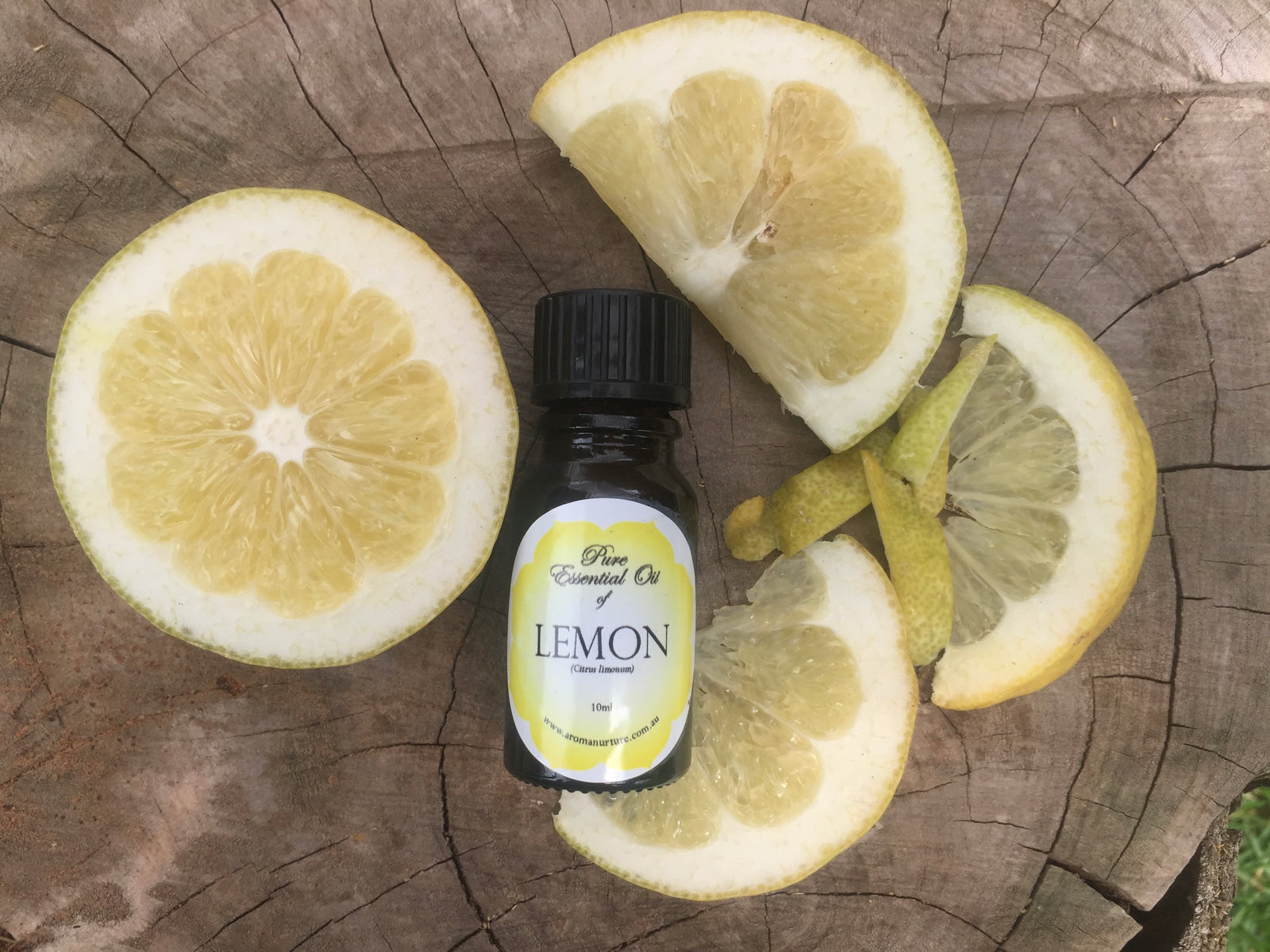 Pure essential oil of Lemon 10mls. (Citrus limonum).